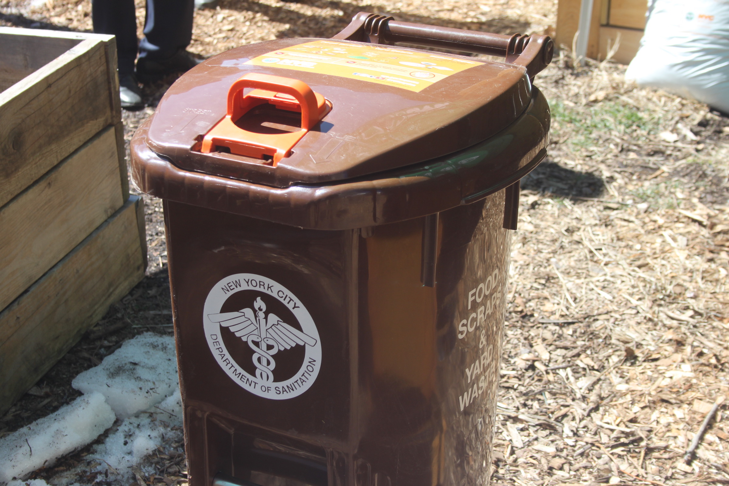 Organics brown bins coming to eastern Queens this fall The Flushing Blog